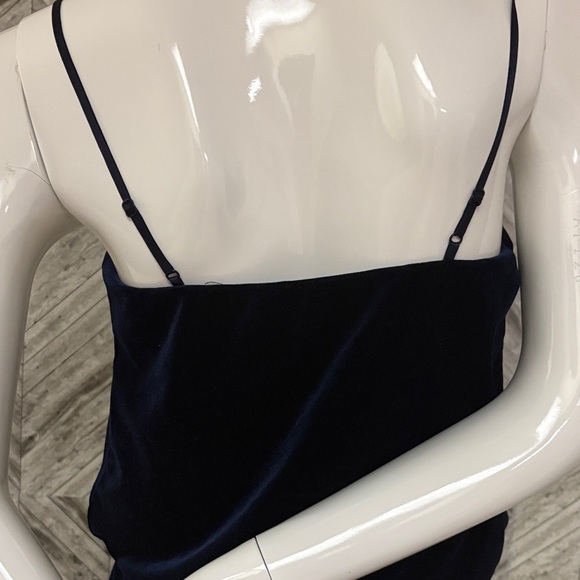 Mystic women’s Elegant navy blue Velvet Dress, medium with pockets - Picture 6 of 9